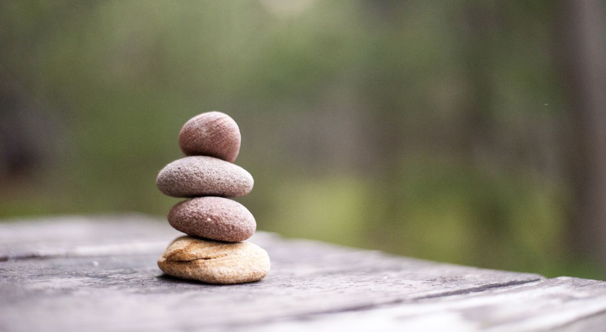 Picture of stones stacked on top of eachother